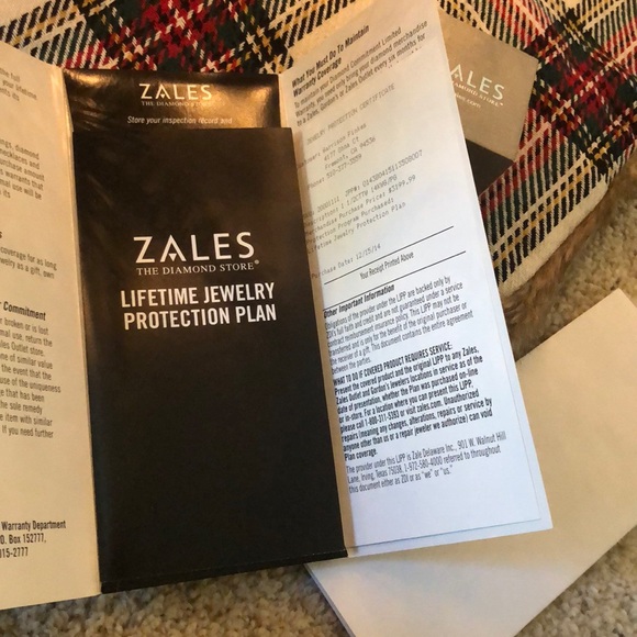 New Diamond Engagement Ring and Diamond Band - Picture 9 of 11